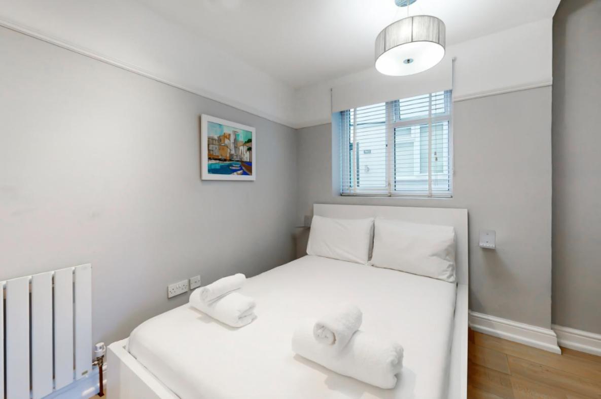 Super 1 Bedroom Flat In Hendon Near Middlesex University With Private Parking Экстерьер фото